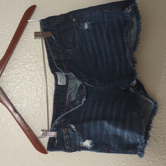 USED AEROPOSTALE DISTRESSED SIZE 7/8 REGULAR CHELSEA BOOTCUT SHORTS - Picture 1 of 15